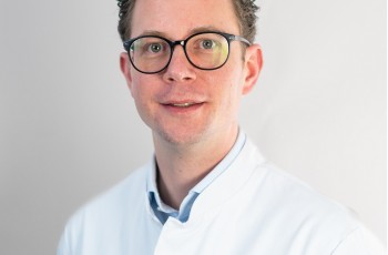 Orthopedisch chirurg Jeroen van Egmond naar Ghana voor stichting Help een kind op de been